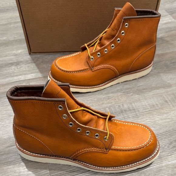 Red Wing Heritage 6” Moc Toe Oro Legacy Leather Boots 875 main image 4